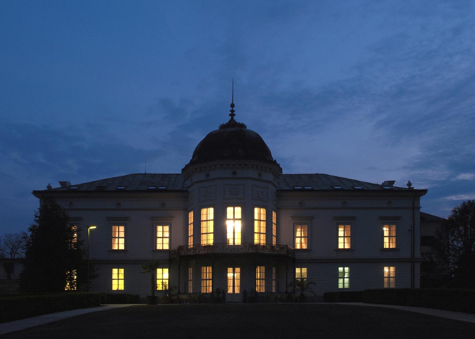 Park Hotel Tartuf Beladice Exterior foto