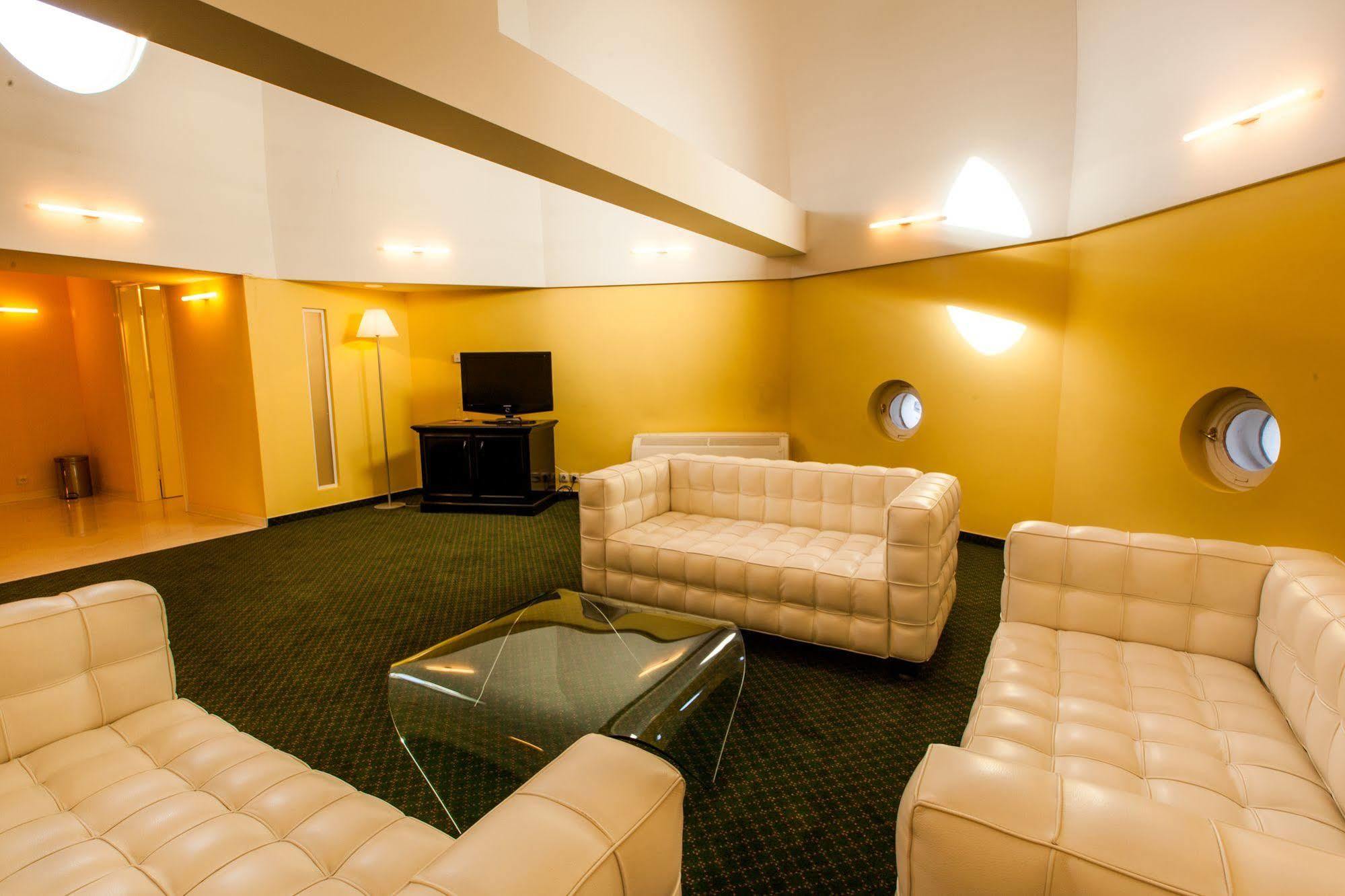 Park Hotel Tartuf Beladice Exterior foto